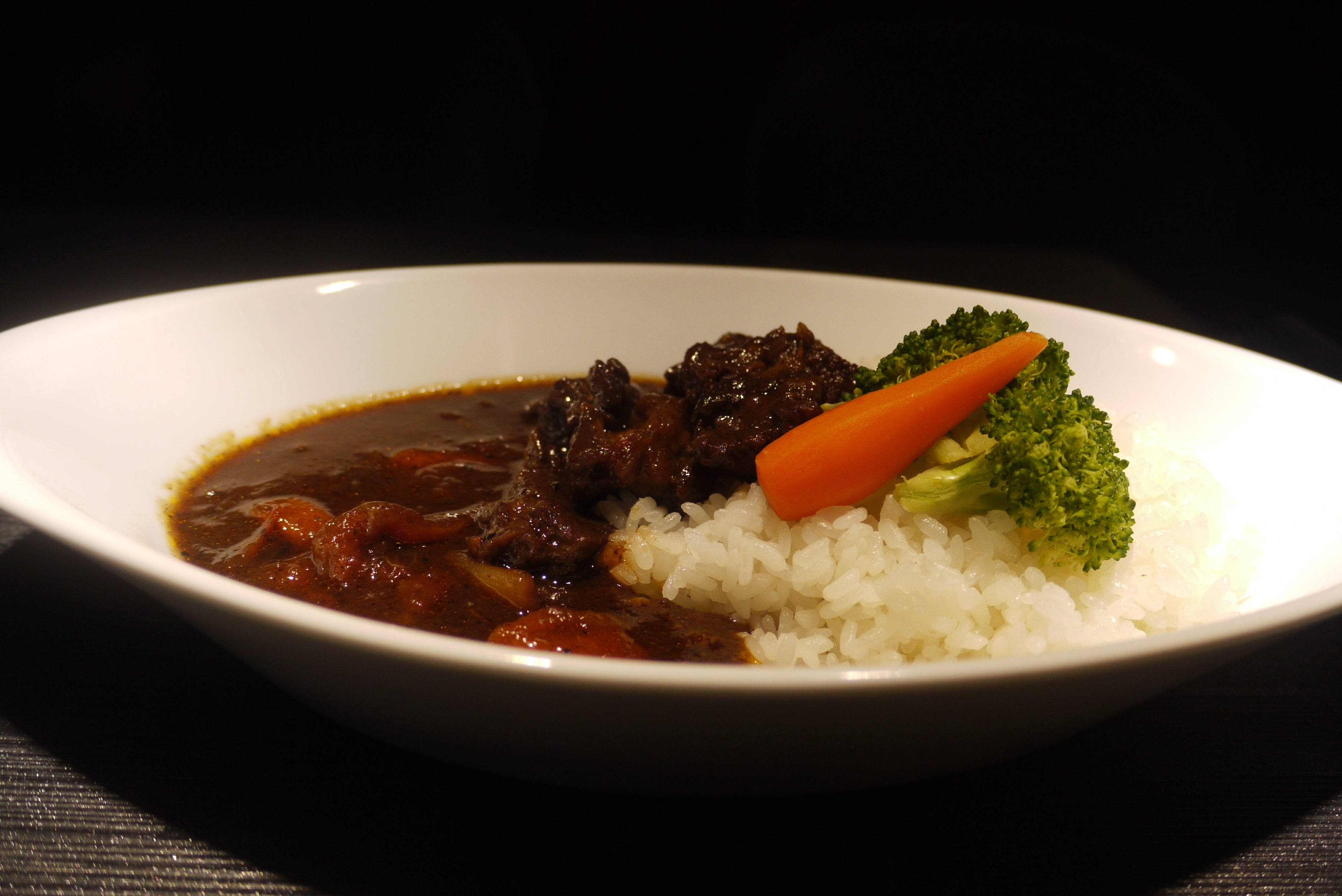 Bò Wagyu sốt vang 